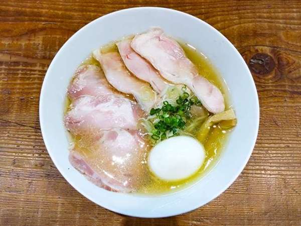 絶品！黄金スープの塩ラーメンの画像