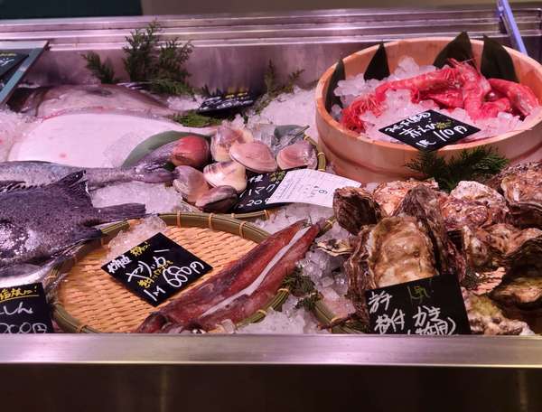 気軽に魚介が楽しめる魚屋さんの画像