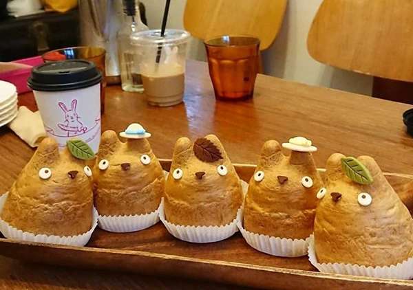 トトロの密談シュークリームの画像