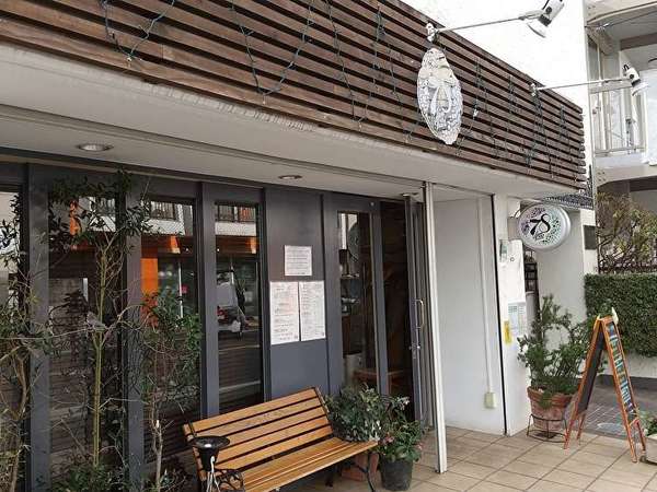 八幡さまが見守る住宅街で絶品フレンチランチの画像