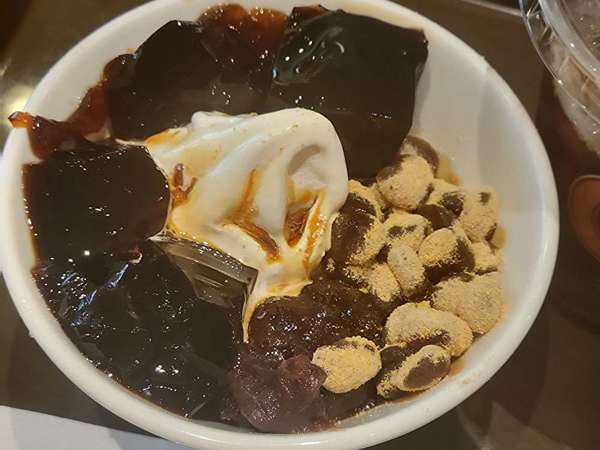 暑い日に気楽に涼めるコーヒー屋さんの画像