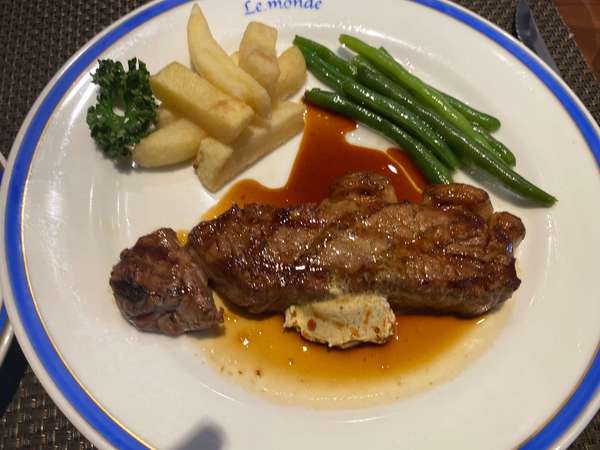 行列店の2号店でコスパ抜群のステーキランチの画像