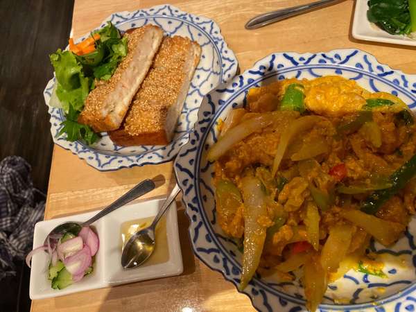 食べ尽くしたい美味しさ！本格的なタイ料理の画像