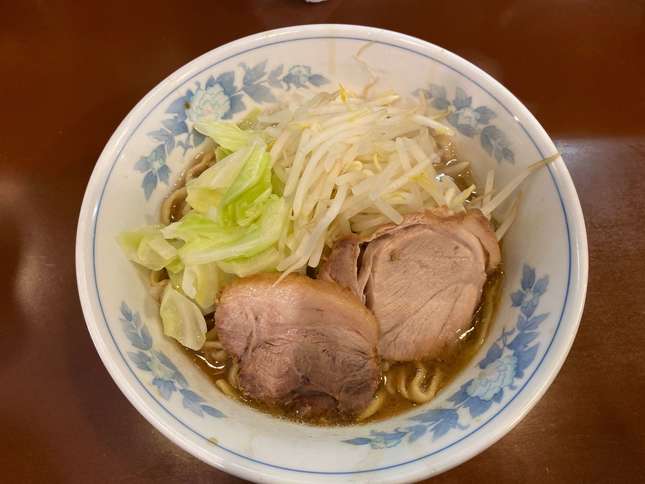 豚がトロトロの人気ラーメン店