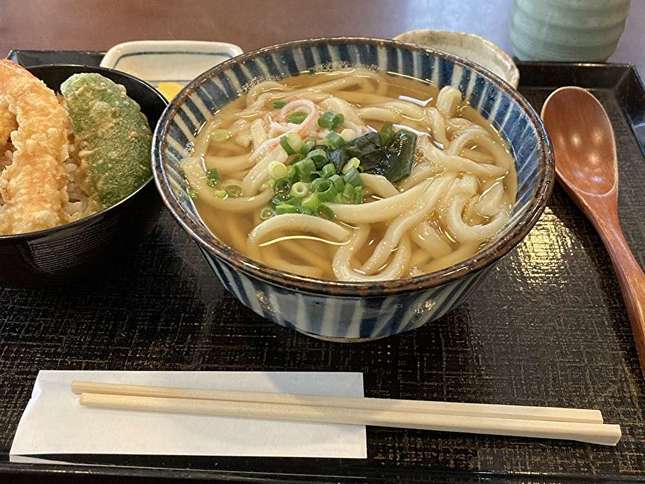 お出汁が美味しいおうどんやさん