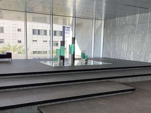 海老名駅横休憩スペースの画像
