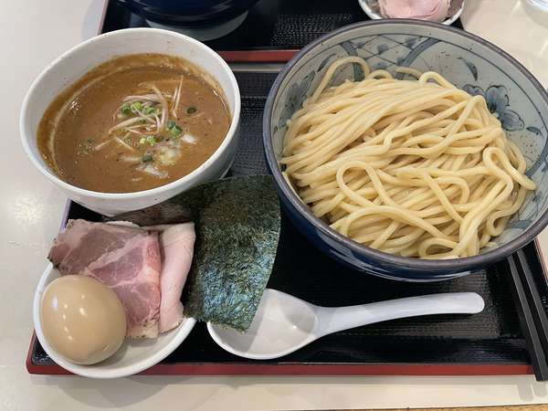 行列ラーメン並びましたの画像