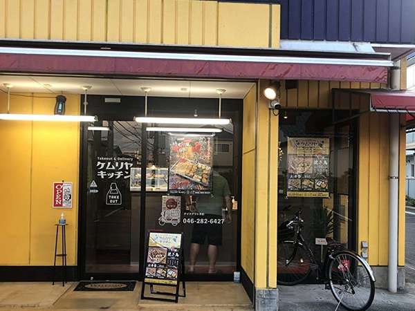 テイクアウト専用のやきとりやさんの画像