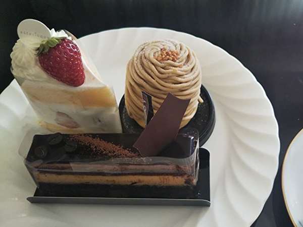 代々木上原の美味しいケーキ「ＡＳＴＥＲＩＳＱＵＥ」の画像