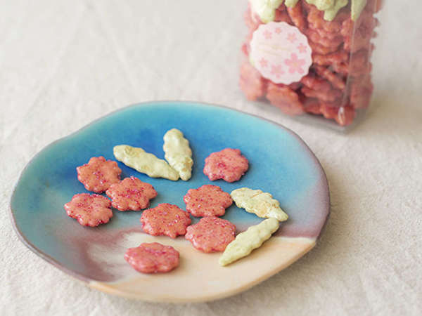老舗煎餅屋の桜せんべいがかわいすぎる！の画像