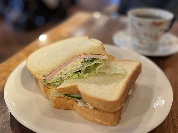 ホッと落ち着ける駅近のカフェの画像