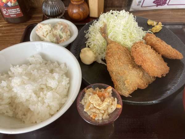 古民家の定食屋の画像