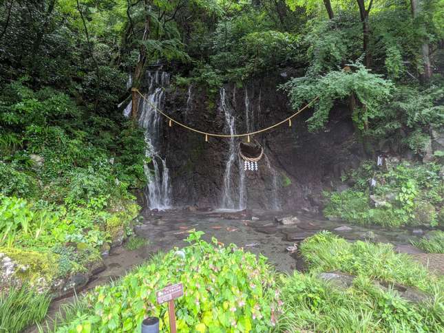 美景でエネルギーチャージ！天成園内の2つの滝「玉簾の瀧」と「飛烟の滝」