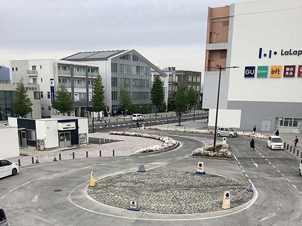 海老名ららぽーと前広場の画像