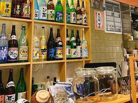 奄美料理と黒糖焼酎を味わえる居酒屋「ユティモレ」