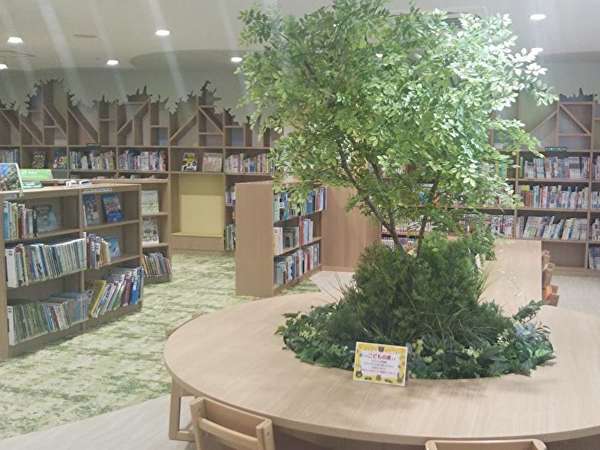 お城の見える図書館！の画像