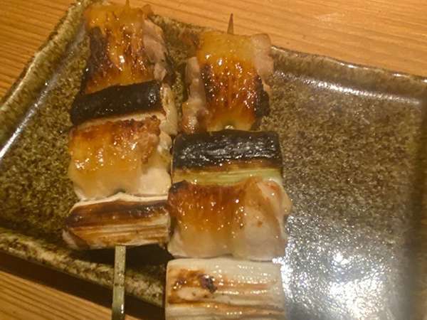 落ち着いた雰囲気のお肉が新鮮な焼鳥屋さんの画像