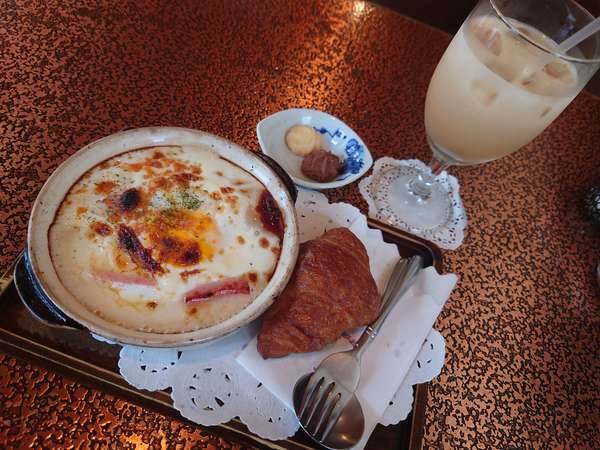 昔ながらの人気の洋食屋さんの画像