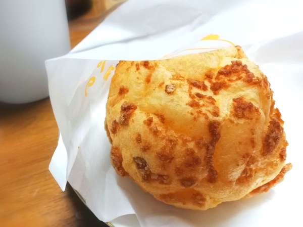 サクサクが美味しいシュークリームの画像