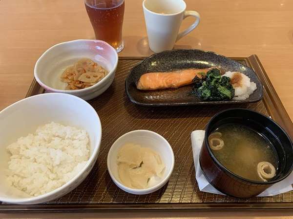 和食のモーニングセットの画像