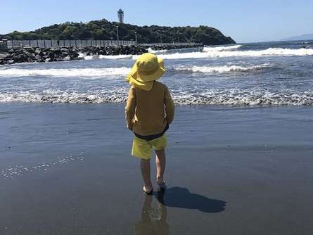 江ノ島が見える海岸