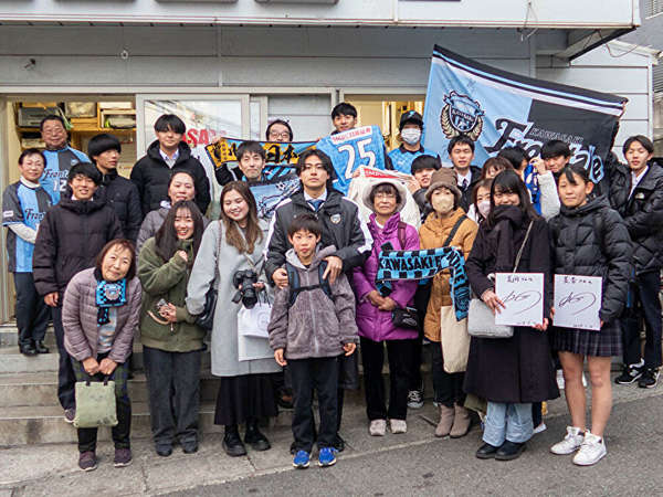 長沢商店会「川崎フロンターレ」サイン会の画像