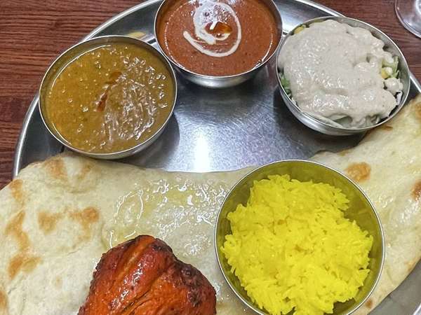 満腹本格的カレーやさんの画像
