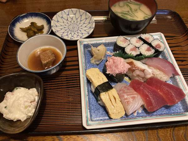 居酒屋ランチの画像