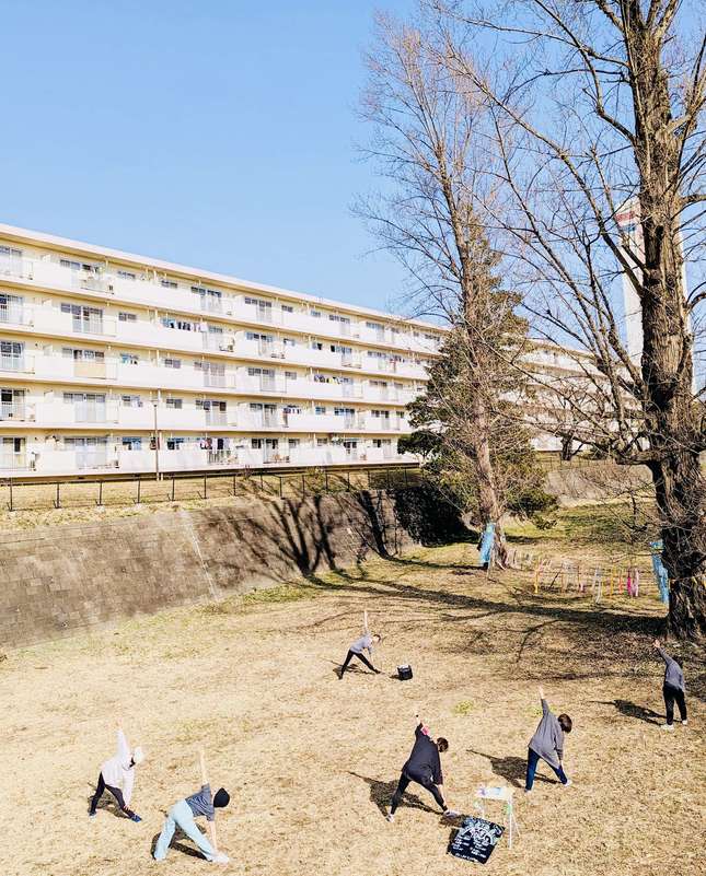 外ヨガしよう！団地キャラバン in 町田山崎