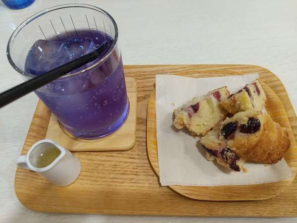 焼きたてマフィンが美味しいカフェの画像
