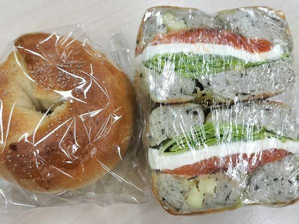 うま！不思議なパン屋の画像