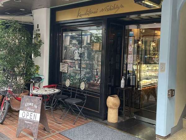老舗　ケーキ屋さんの画像