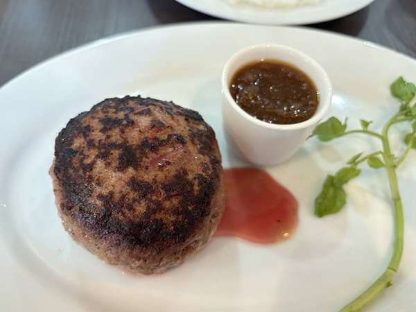 ステーキもハンバーグもおいしいの画像