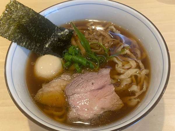 無化調！軍鶏の出汁がたまらない「麺庭つむぎ」