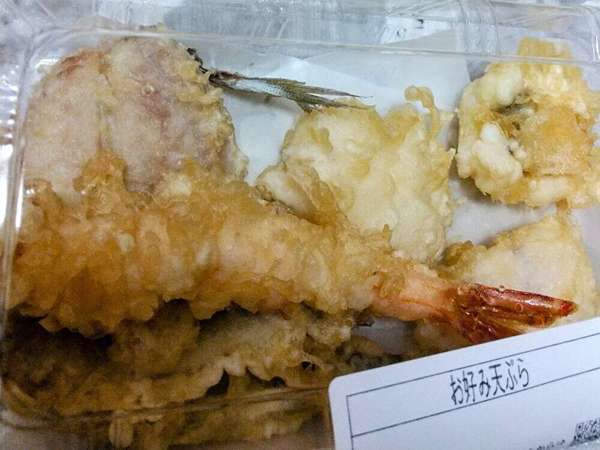 美味しい揚げたて天ぷらを食卓への画像