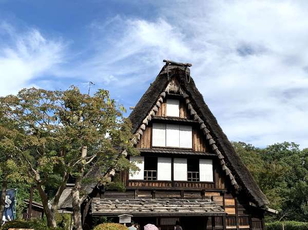 20件以上の歴史ある古民家が立ち並ぶ野外博物館の画像