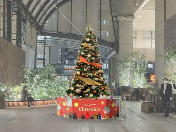 タカシマヤ タイムズスクエアのクリスマスツリーの画像
