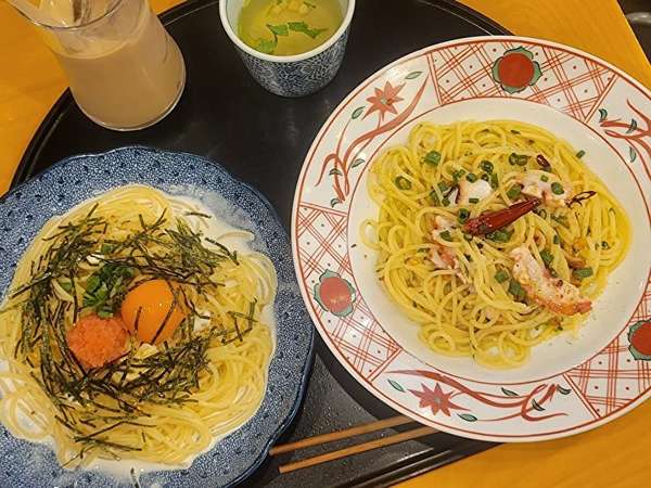 ハーフ&ハーフで欲ばりパスタ