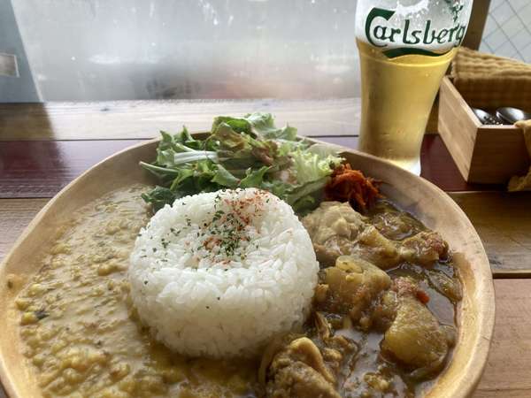 多摩川沿い　カレーがおいしいカフェ