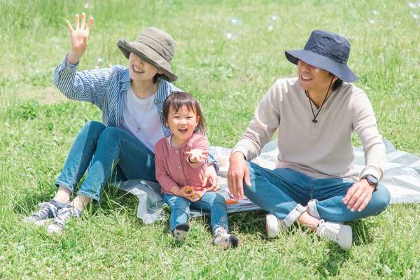 車庫の上の公園「きたみふれあい広場」で親子一緒に景色と自然を楽しもう