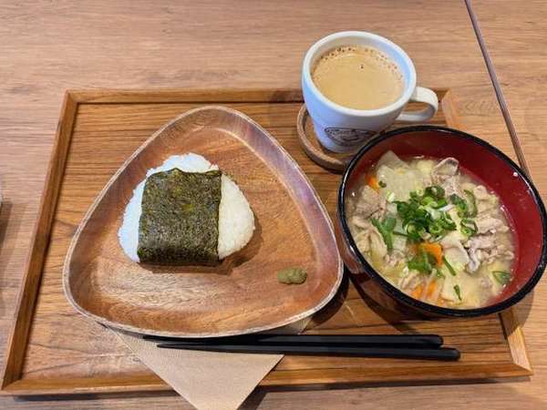 ブックカフェ【湘南天狼院】でおにぎりランチ