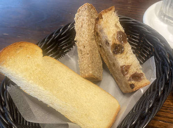 美味しいパンが食べ放題！人気のサワムラランチ