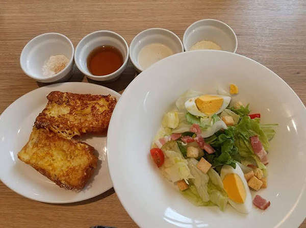 栄養バランスがある美味しいファミレスメニューの画像
