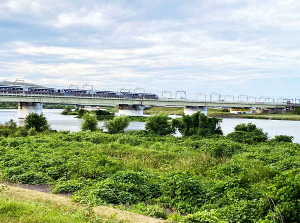 多摩川河川敷周辺のおすすめスポット9選！ 川風にふかれてのんびり過ごす、癒しのおでかけ先をご紹介♪