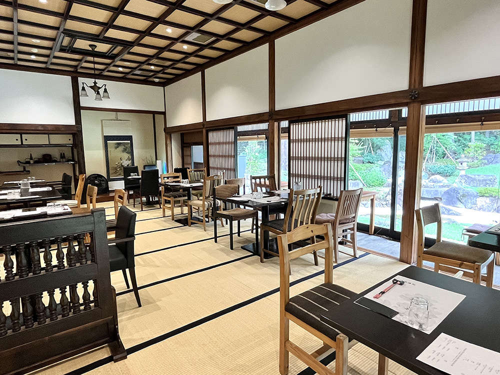 とても人気がありランチタイムは満席でした