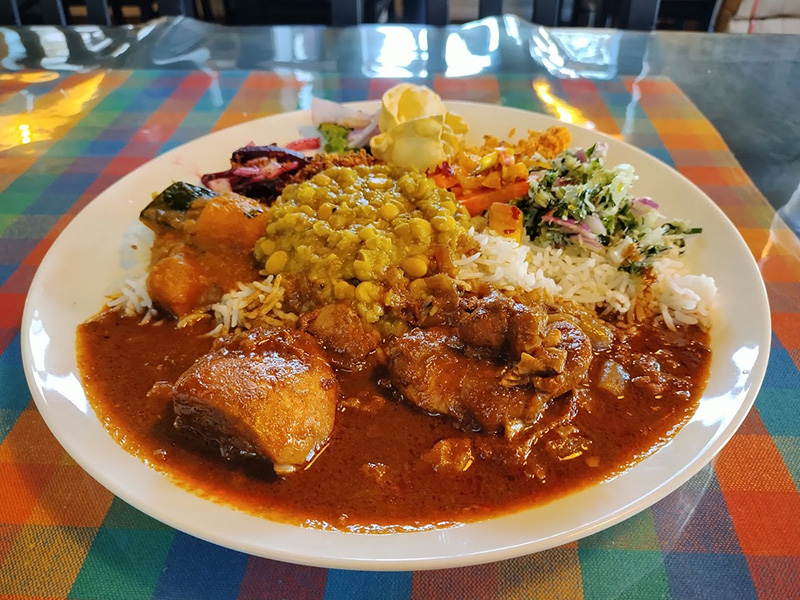 本場スリランカカレーを堪能！