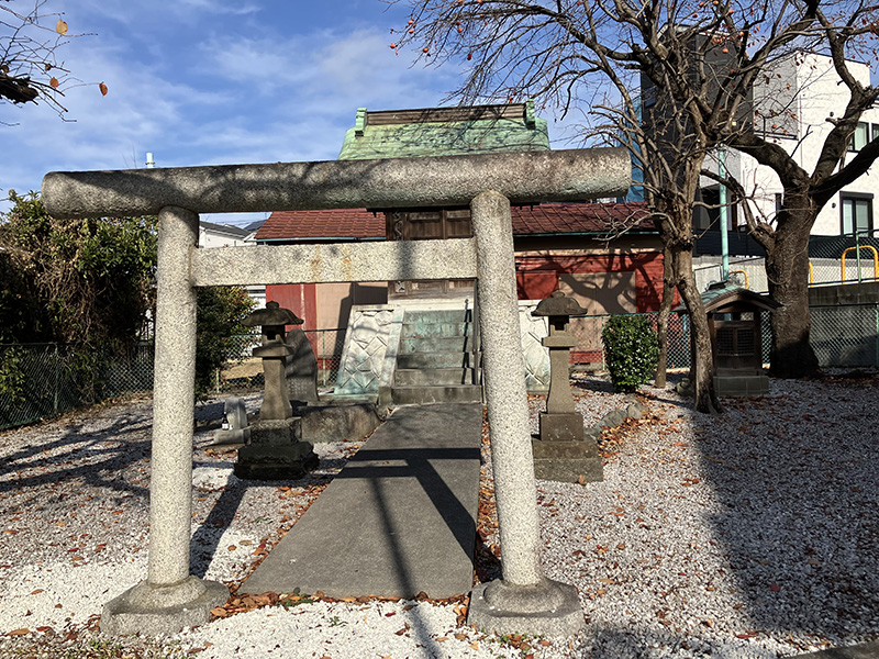 神社で受験合格を祈願