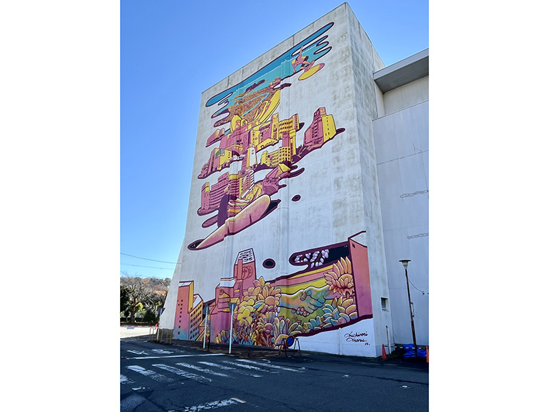 藤沢市民会館にありがとうの壁画