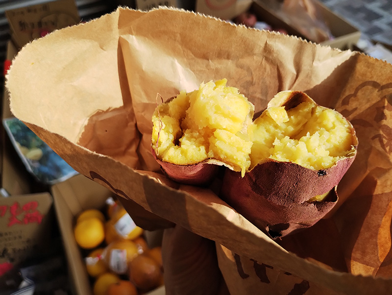 スブーンですくって食べるモンブランのような焼き芋