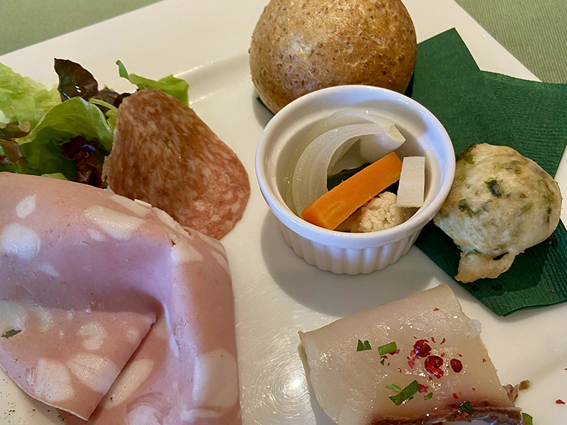 ゆったりランチするならmira-foresta